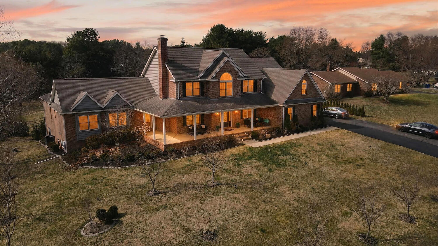 130 Pine Valley Dr — Photo 2